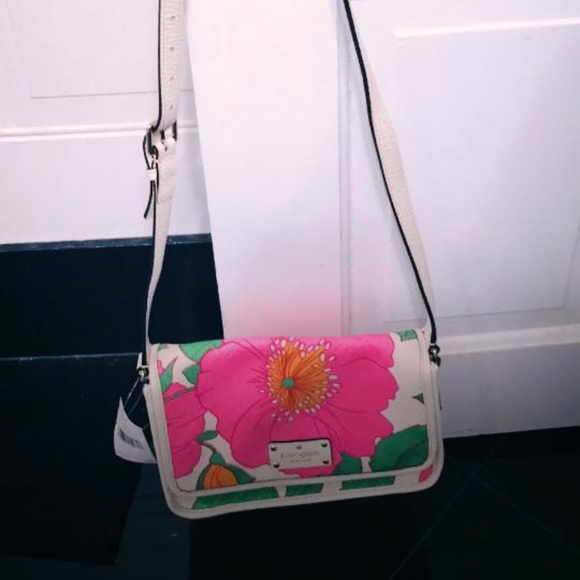 Kate Spade cross body purse NWT - Picture 3 of 3